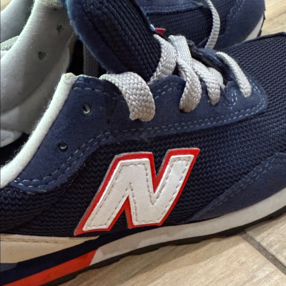New Balance Kids' Sneakers in Navy and Red - Picture 3 of 9